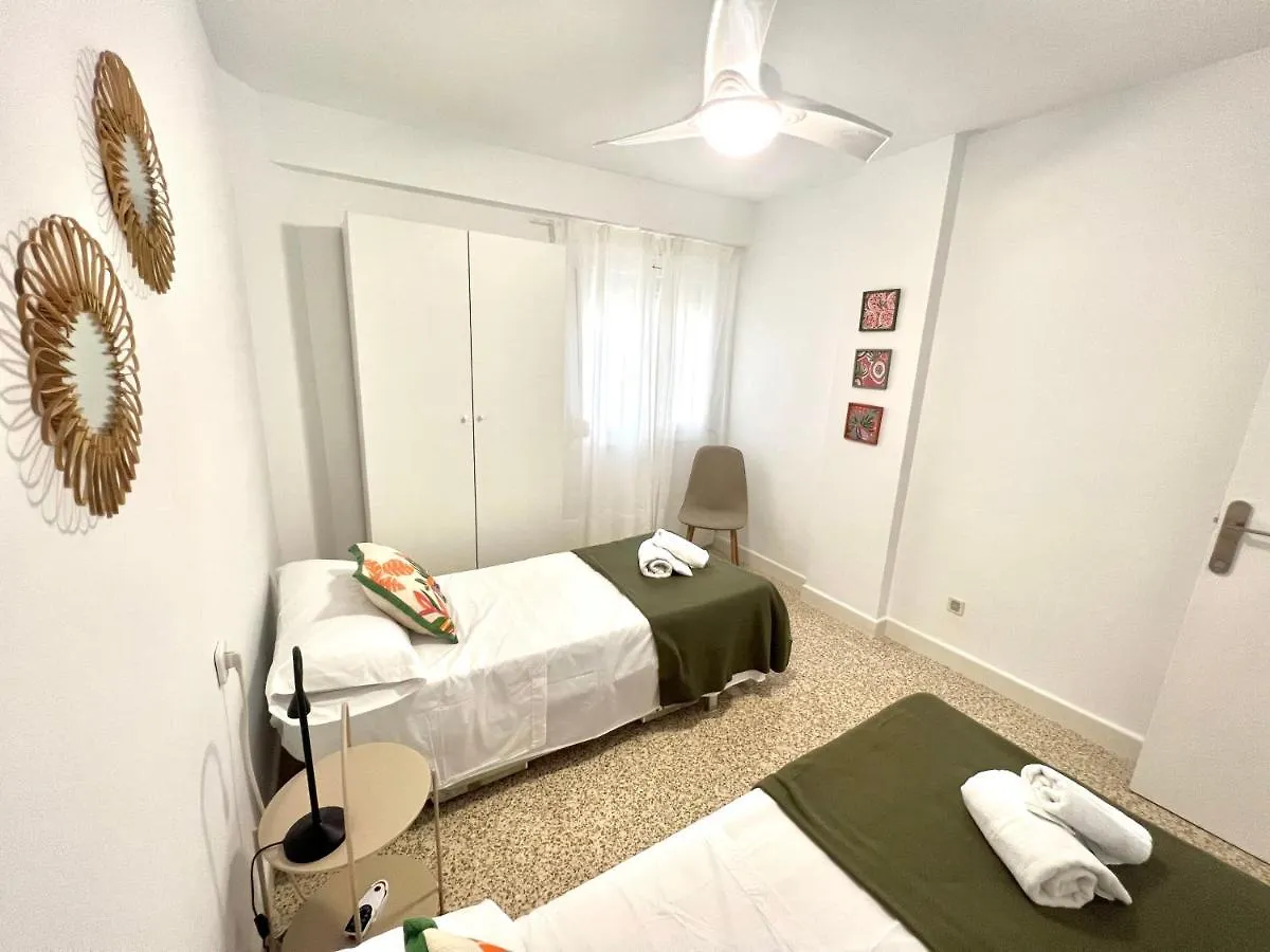 Cozy And Quiet, Pax7 Los Boliches, 3D, 2B, Pool And Close To The Beach Fuengirola Apartment